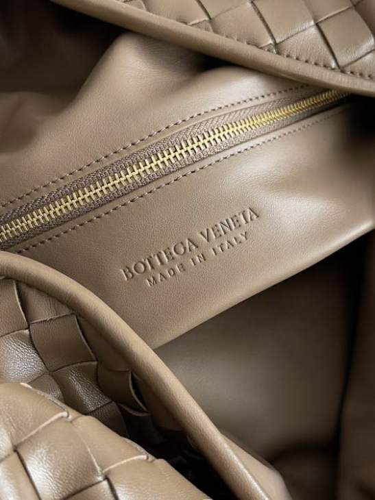 Picture of Bottega Veneta Handbags _SKUfw186453270fw